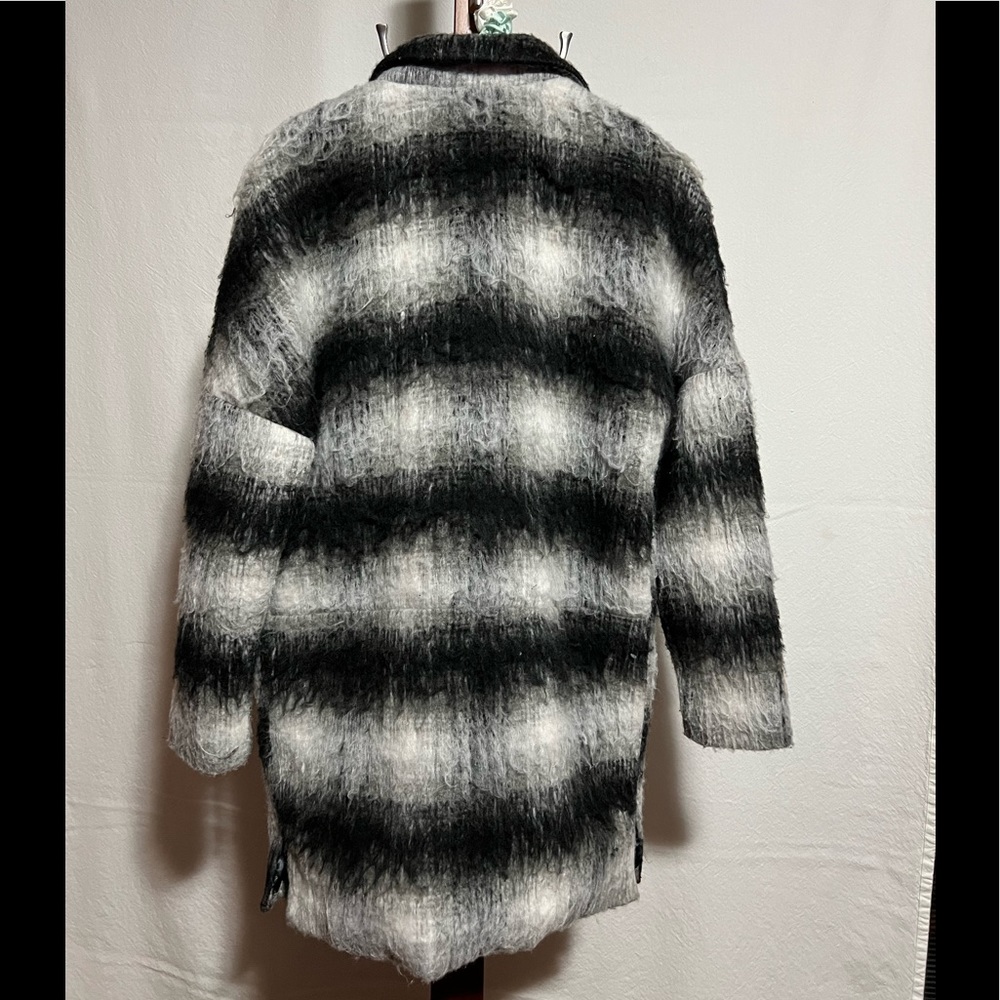 Sweater jacket - Picture 2 of 4